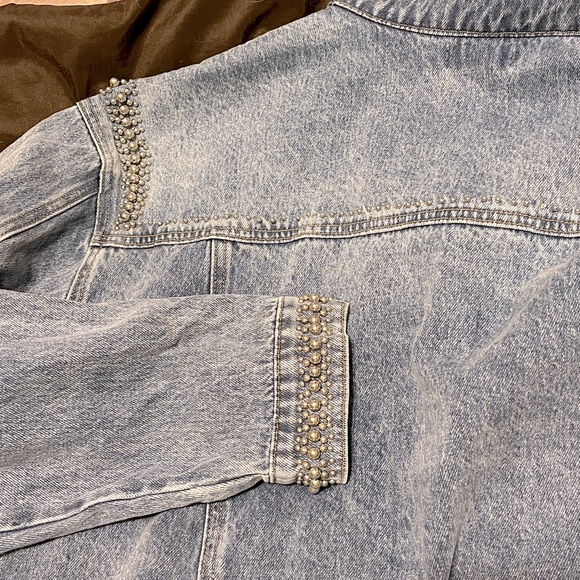 Forever 21 studs embellished blue denim / jean jacket. Size XL-2XL - Picture 10 of 11